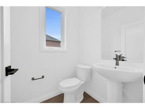 27 Kingfisher Drive, Hamilton, ON - Indoor Photo Showing Bathroom