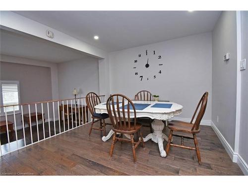 14 Thistle Lane, Dundas, ON - Indoor Photo Showing Dining Room