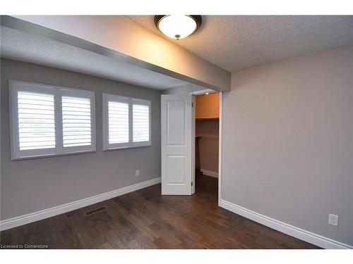 14 Thistle Lane, Dundas, ON - Indoor Photo Showing Other Room