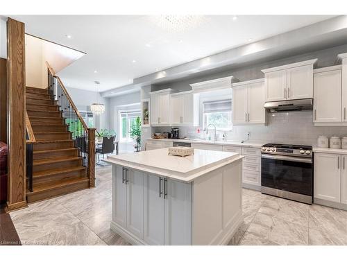 90 Main Street E, Grimsby, ON - Indoor Photo Showing Kitchen