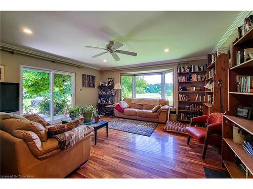 120 Pauline Johnson Road, Caledonia, ON - Indoor Photo Showing Living Room