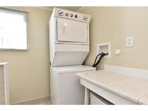 147 Maple Crescent, Flamborough, ON - Indoor Photo Showing Laundry Room