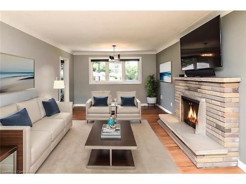 118 Seneca Drive, Ancaster, ON - Indoor Photo Showing Living Room With Fireplace