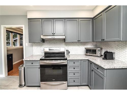 118 Seneca Drive, Ancaster, ON - Indoor Photo Showing Kitchen