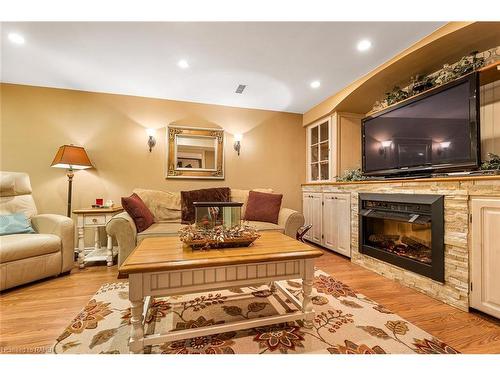 18234 Mississauga Road, Caledon, ON - Indoor With Fireplace