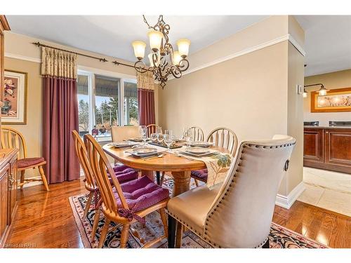 18234 Mississauga Road, Caledon, ON - Indoor Photo Showing Dining Room