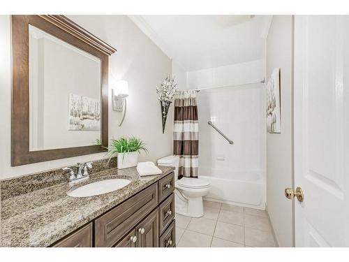 409-1998 Ironstone Drive, Burlington, ON - Indoor Photo Showing Bathroom