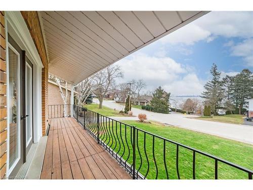 837 Danforth Place, Burlington, ON - Outdoor With Deck Patio Veranda With Exterior