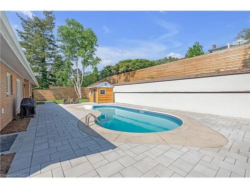 837 Danforth Place, Burlington, ON - Outdoor With In Ground Pool