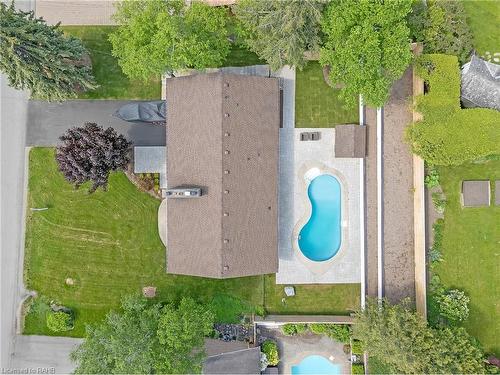 837 Danforth Place, Burlington, ON - Outdoor With In Ground Pool With View