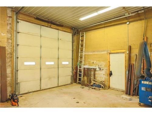 468 Mud Street W, Grassie, ON - Indoor Photo Showing Garage