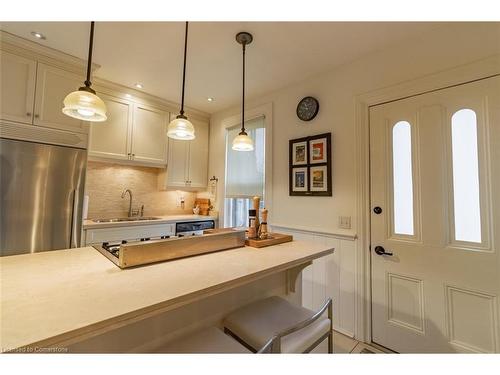 113 Dufferin Avenue, Brantford, ON - Indoor Photo Showing Kitchen