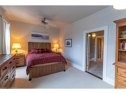 113 Dufferin Avenue, Brantford, ON - Indoor Photo Showing Bedroom