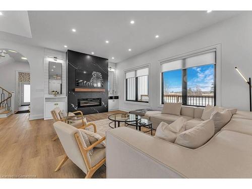 900 Empire Road, Port Colborne, ON - Indoor Photo Showing Living Room With Fireplace