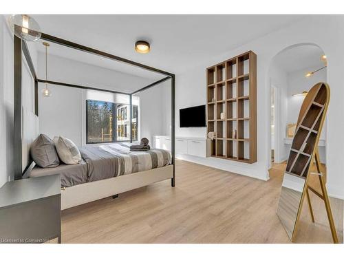 900 Empire Road, Port Colborne, ON - Indoor Photo Showing Bedroom