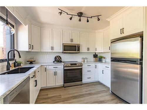 11635 Burnaby Road, Wainfleet, ON - Indoor Photo Showing Kitchen