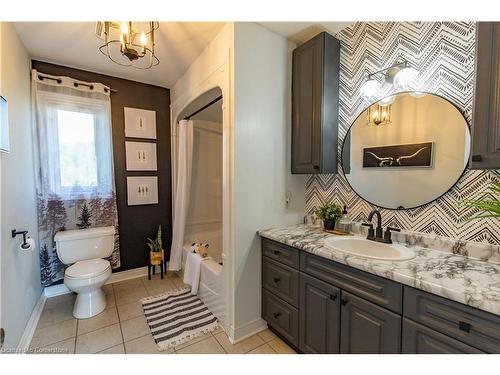 11635 Burnaby Road, Wainfleet, ON - Indoor Photo Showing Bathroom