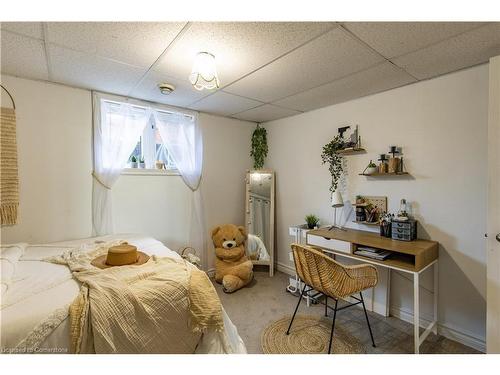 11635 Burnaby Road, Wainfleet, ON - Indoor Photo Showing Bedroom