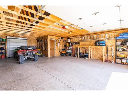 11635 Burnaby Road, Wainfleet, ON - Indoor Photo Showing Garage