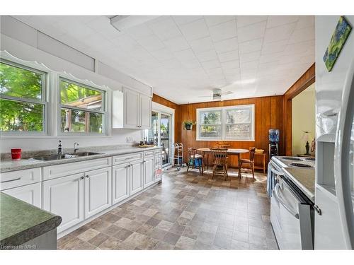 6299 Guelph Line, Burlington, ON - Indoor Photo Showing Kitchen With Double Sink