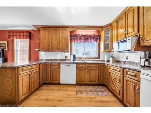 4932 Fly Road, Lincoln, ON - Indoor Photo Showing Kitchen