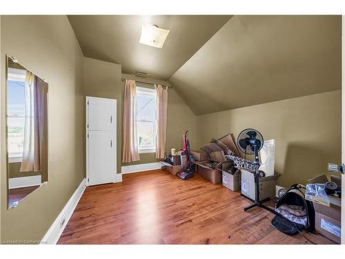 4932 Fly Road, Lincoln, ON - Indoor Photo Showing Other Room