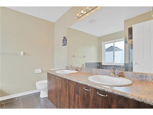 196 Bradley Avenue, Binbrook, ON - Indoor Photo Showing Bathroom