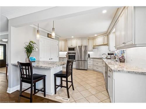 2189 Niagara Parkway, Fort Erie, ON - Indoor Photo Showing Kitchen With Upgraded Kitchen