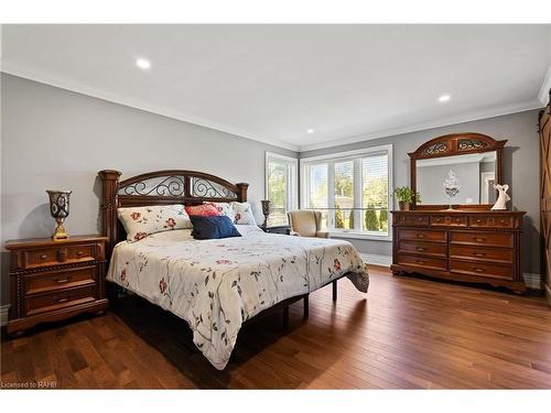 2189 Niagara Parkway, Fort Erie, ON - Indoor Photo Showing Bedroom