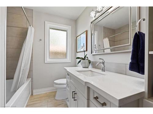 2189 Niagara Parkway, Fort Erie, ON - Indoor Photo Showing Bathroom