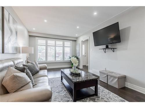 1223 Dunsmure Road, Hamilton, ON - Indoor Photo Showing Living Room