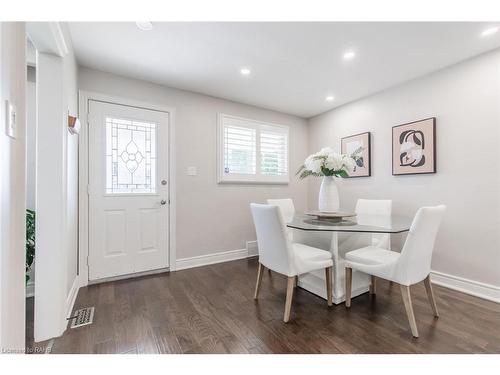 1223 Dunsmure Road, Hamilton, ON - Indoor Photo Showing Dining Room