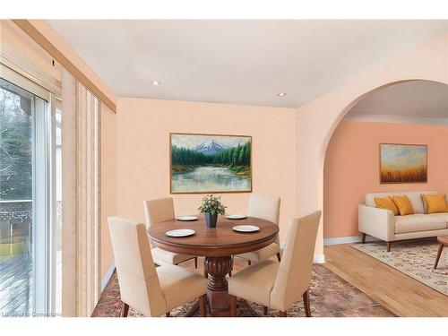 75 Hanover Place, Hamilton, ON - Indoor Photo Showing Dining Room