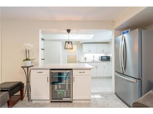 1129 Scenic Drive, Hamilton, ON - Indoor Photo Showing Kitchen