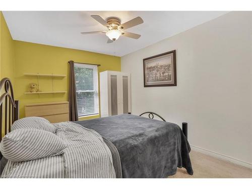 54 Spadina Avenue, Hamilton, ON - Indoor Photo Showing Bedroom