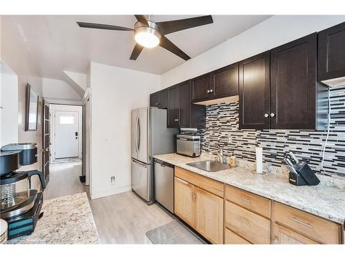 54 Spadina Avenue, Hamilton, ON - Indoor Photo Showing Kitchen