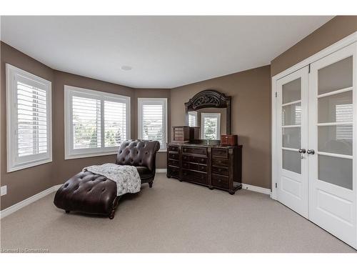 264 Dorchester Drive, Grimsby, ON - Indoor Photo Showing Bedroom