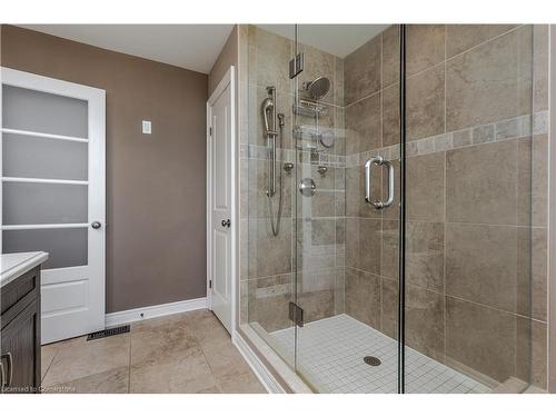 264 Dorchester Drive, Grimsby, ON - Indoor Photo Showing Bathroom