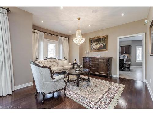 264 Dorchester Drive, Grimsby, ON - Indoor Photo Showing Living Room