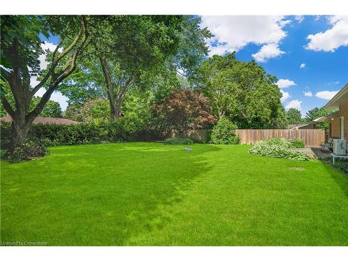 32 Strathcona Drive, Fonthill, ON - Outdoor With Backyard