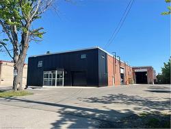 295 Arvin Avenue  Stoney Creek, ON L8E 2M3