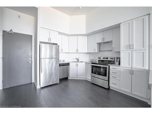 904-550 North Service Road, Grimsby, ON - Indoor Photo Showing Kitchen