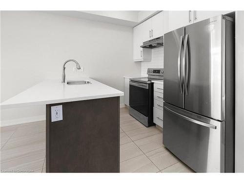 27-590 North Service Road, Hamilton, ON - Indoor Photo Showing Kitchen With Stainless Steel Kitchen