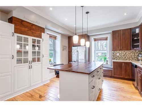 1539 Brock Road, Flamborough, ON - Indoor Photo Showing Kitchen