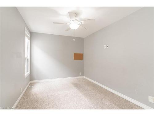 200 Tragina Avenue N, Hamilton, ON - Indoor Photo Showing Other Room