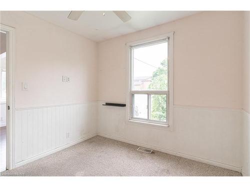 200 Tragina Avenue N, Hamilton, ON - Indoor Photo Showing Other Room