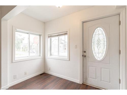 200 Tragina Avenue N, Hamilton, ON - Indoor Photo Showing Other Room