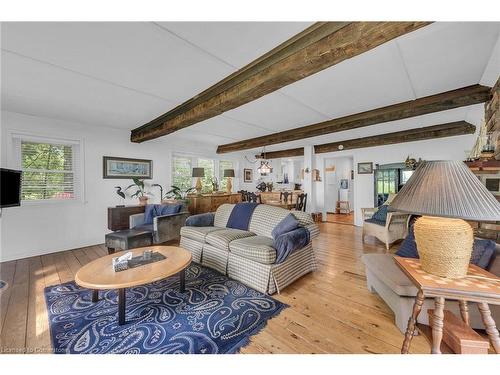 2593 North Shore Drive, Lowbanks, ON - Indoor Photo Showing Living Room