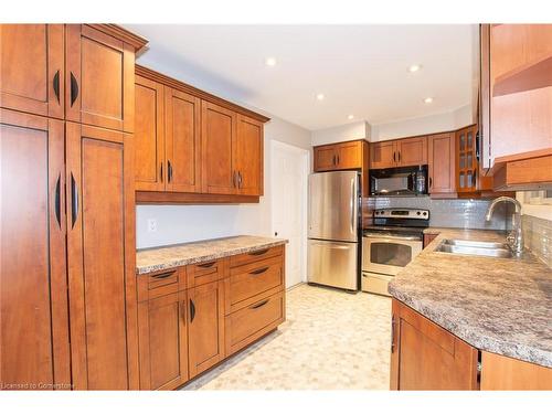 9 Drury Crescent, St. Catharines, ON - Indoor Photo Showing Kitchen With Double Sink