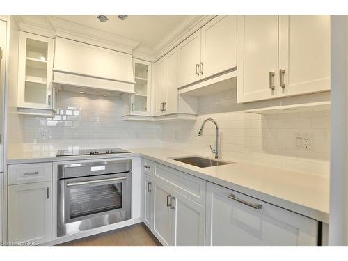 306-2060 Lakeshore Road, Burlington, ON - Indoor Photo Showing Kitchen With Upgraded Kitchen